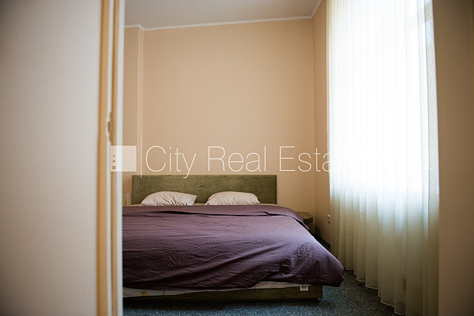 Fasādes māja, renovēta māja, bruģēts piebraucamais ceļš, ir lifts, kāpņu telpa pēc Rīga - foto 10