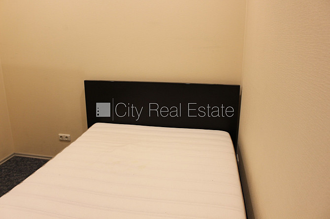 Fasādes māja, renovēta māja, bruģēts piebraucamais ceļš, ir lifts, kāpņu telpa pēc Rīga - foto 12