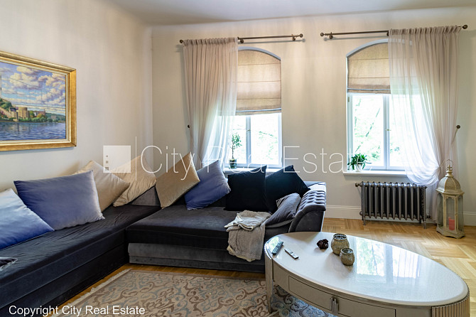 Фасадный дом, реновированный дом, вход с улицы и со двора, количество спален 3 шт., Рига - изображение 6