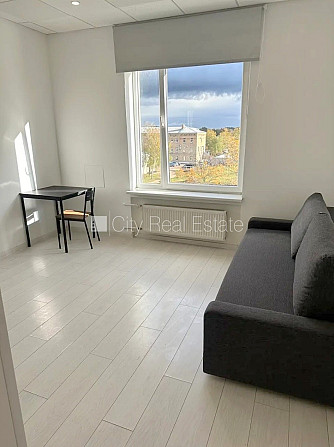 Фасадный дом, реновированный дом, закрытый двор, территория обнесена забором, Рига - изображение 1