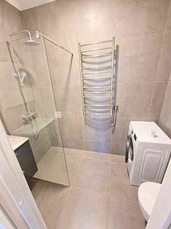 Здание во дворе, реновированный дом, закрытый двор, охраняемый двор, вход с улицы Рига