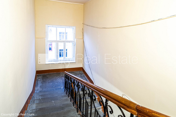 Fasādes māja, renovēta māja, slēgts pagalms, ieeja no ielas, kāpņu telpa pēc kosmētiskā Rīga - foto 16