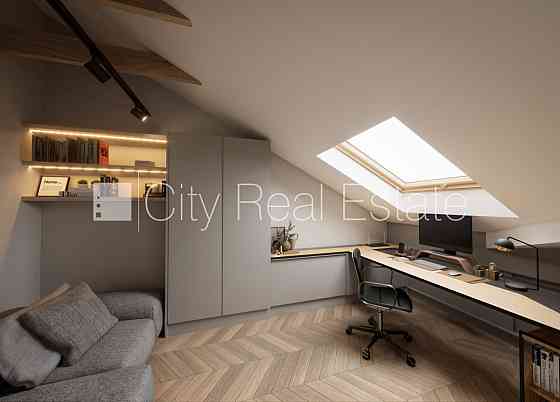 Проект - Kalpaka Residence, фасадный дом, закрытый двор, вход с улицы, мансарда, лифт, Rīga