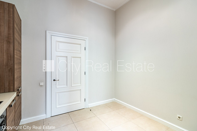 Pagalma ēka, renovēta māja, slēgts pagalms, ieeja no ielas, ir lifts, kāpņu telpa pēc Rīga - foto 3