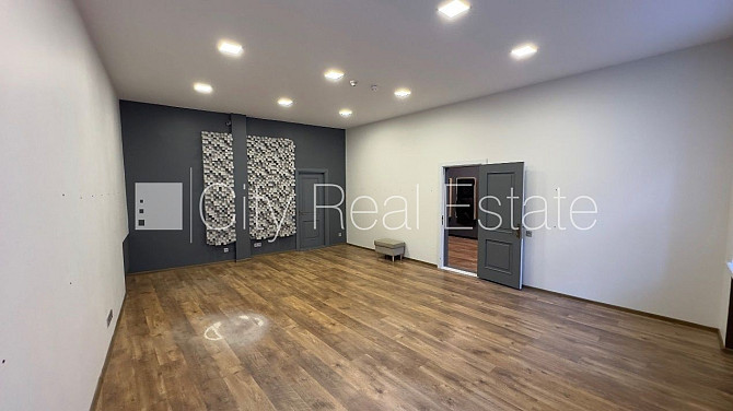 Fasādes māja, renovēta māja, viena kvadrātmetra apsaimniekošanas maksa mēnesī  1,5 EUR, Rīga - foto 1