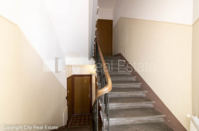 Земля в собственности, фасадный дом, поменянное покрытие крыши, кирпичные стены, Рига - изображение 11