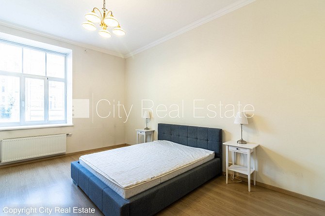 Земля в собственности, фасадный дом, поменянное покрытие крыши, кирпичные стены, Рига - изображение 5