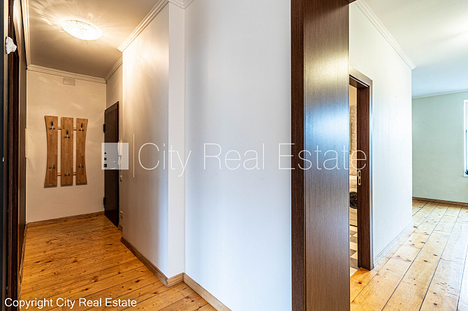 Fasādes māja, slēgts pagalms, vieta automašīnai, ieeja no ielas un pagalma, ir lifts, kāpņu Rīga - foto 11