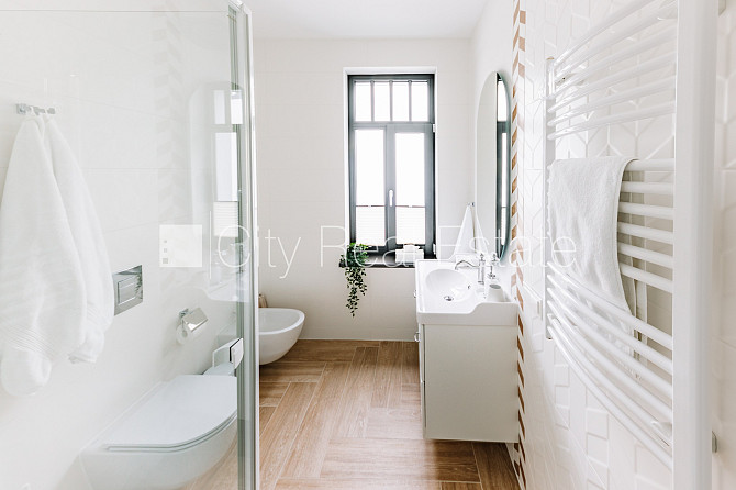 Fasādes māja, dzīvokļu skaits ēkā  5 gab., apsaimniekošanas maksa mēnesī 110 EUR, zaļā Jūrmala - foto 17