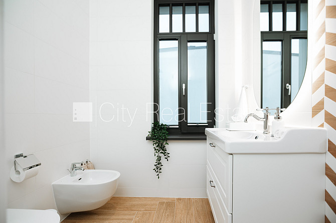 Fasādes māja, dzīvokļu skaits ēkā  5 gab., apsaimniekošanas maksa mēnesī 110 EUR, zaļā Jūrmala - foto 16