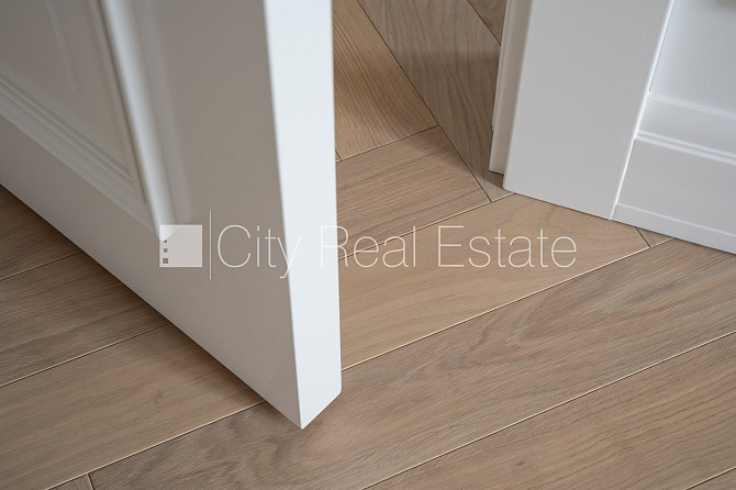 Fasādes māja, renovēta māja, labiekārtots apzaļumots pagalms, ieeja no ielas, ir lifts, Rīga - foto 12