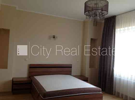 Рядный дом, зеленая территория, благоустроенный озеленённый двор, закрытая Jūrmala