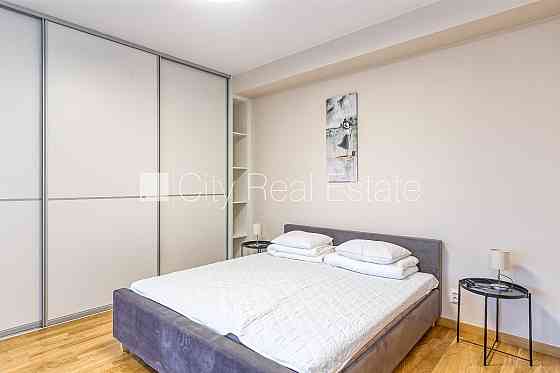 Новостройка, фасадный дом, благоустроенная озеленённая территория, место для Юрмала