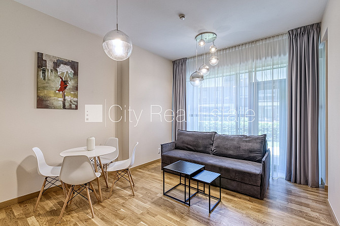 Новостройка, фасадный дом, благоустроенная озеленённая территория, место для Юрмала - изображение 1