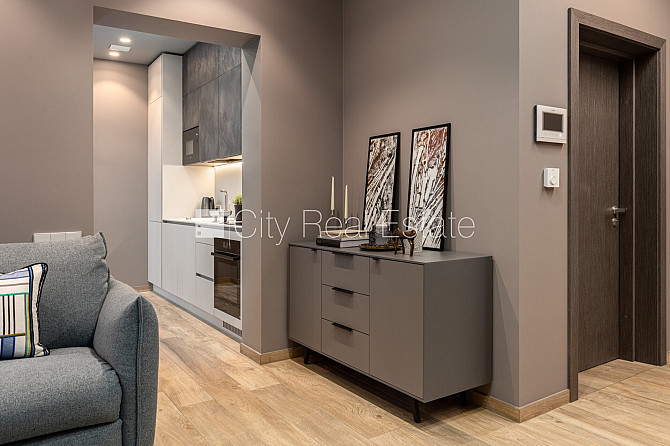 Jaunceltne, fasādes māja, zaļā teritorija, pazemes autostāvvieta, apzaļumota teritorija ar Jūrmala - foto 10