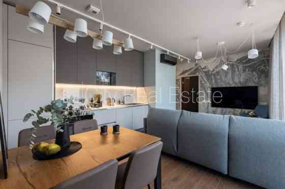 Новостройка, фасадный дом, благоустроенный озеленённый двор, подземная стоянка, Юрмала