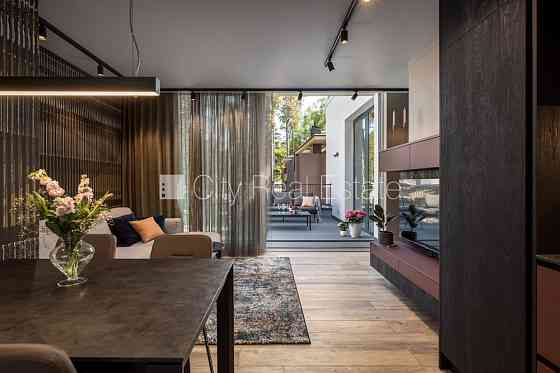 Эта квартира сдается в аренду посуточно (краткосрочная аренда), стоимость аренды Юрмала