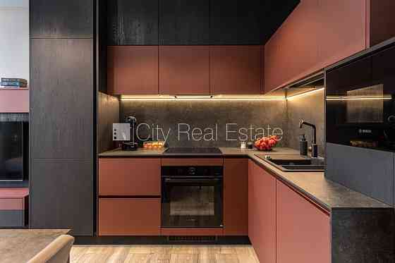 Эта квартира сдается в аренду посуточно (краткосрочная аренда), стоимость аренды Юрмала