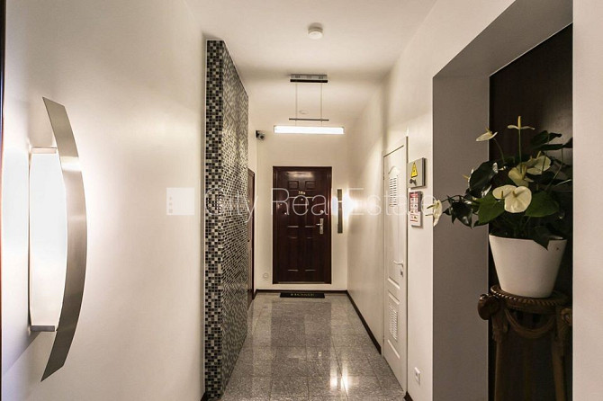 Šo dzīvokli izīrē pa diennaktīm (īstermiņa īre), īres cena sludinājumā norādīta par Rīga - foto 17