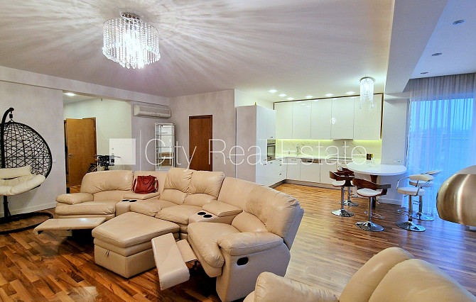 Projekts - Šokolāde, zeme īpašumā, jaunceltne, fasādes māja, labiekārtota apzaļumota Rīga - foto 1