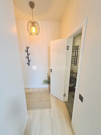 Pagalma māja, renovēta māja, labiekārtots apzaļumots pagalms, slēgts pagalms, ieeja no Rīga - foto 12