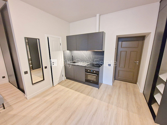 Fasādes māja, renovēta māja, slēgts pagalms, ieeja no ielas, ir lifts, kāpņu telpa pēc Rīga - foto 10