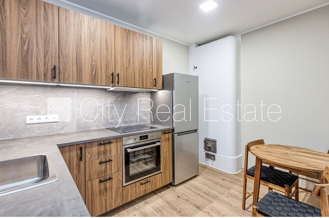 Fasādes māja, slēgts pagalms, logi vērsti uz pagalma pusi, guļamistabu skaits 2 gab., studio Rīga - foto 13