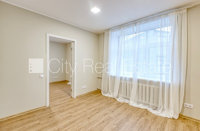 Fasādes māja, slēgts pagalms, logi vērsti uz pagalma pusi, guļamistabu skaits 2 gab., studio Rīga - foto 15