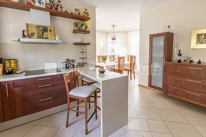 Privātmāja, labiekārtota apzaļumota teritorija 1350 m2, slēgts pagalms, vieta vairākām Jūrmala - foto 19