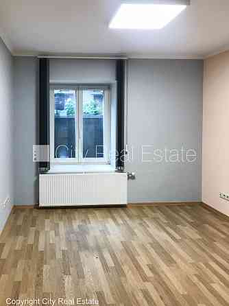 Проект - Eksporta 12 (Експорта 12), реновированный дом, места для нескольких машин, Rīga