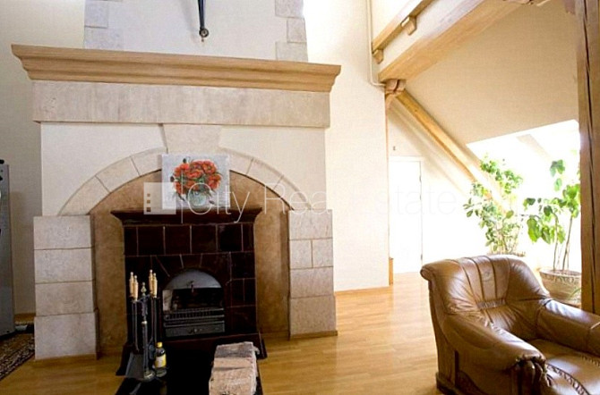 Zeme īpašumā, fasādes māja, renovēta māja, mainīts Jumta segums, labiekārtota apzaļumota Rīga - foto 20