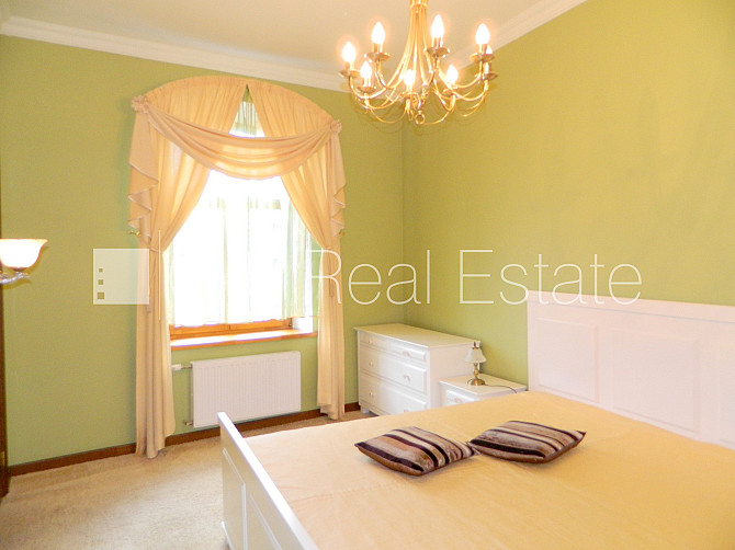 Pagalma māja, ieeja no pagalma, logi vērsti uz pagalma pusi, guļamistabu skaits 2 gab., istabas Rīga - foto 4