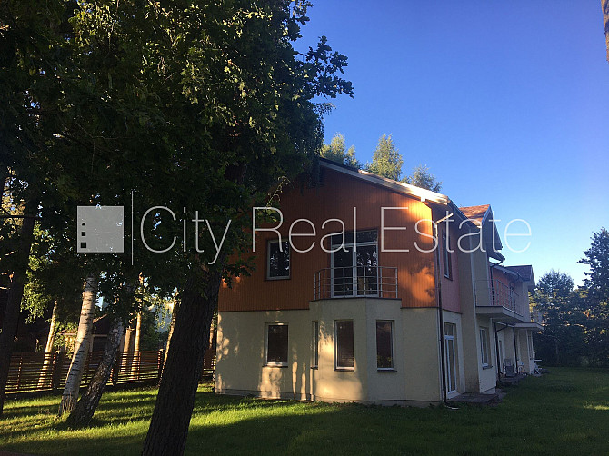 Таунхаус, территория обнесена забором, гараж на одну машину, три балкона, Юрмала - изображение 15