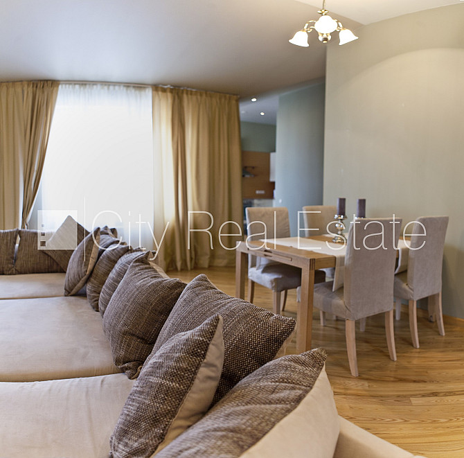 Projekts - Palisade, fasādes māja, restaurēta māja, mansards, ir lifts, kāpņu telpa pēc Rīga - foto 4