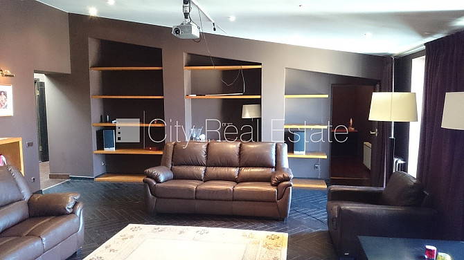 Mansards, ir lifts, franču balkons, logi vērsti uz pagalma pusi, viena istaba izolēta, Rīga - foto 2