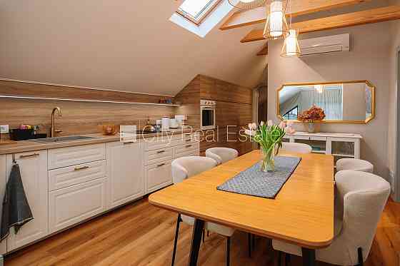 Новостройка, благоустроенный озеленённый двор, закрытый двор, озеленённая Jūrmala