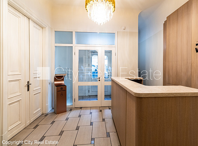 Pagalma māja, renovēta māja, ieeja no pagalma, terase, logi vērsti uz pagalma pusi, logi Rīga - foto 19