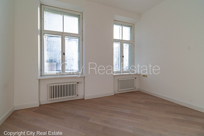 Fasādes māja, renovēta māja, fasāde ar dekoratīvo apmetumu, slēgts pagalms, ieeja no ielas Rīga - foto 6