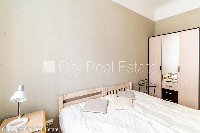 Pagalma māja, labiekārtots apzaļumots pagalms, objektu apsargā fiziskā apsardze, pagalmā Rīga - foto 5