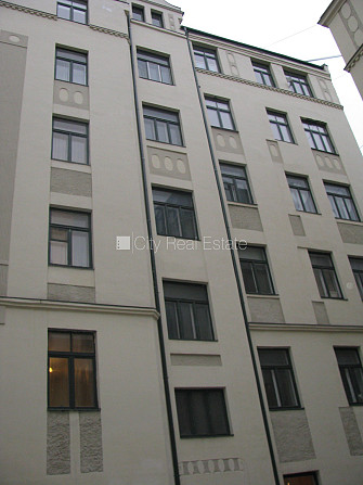 Pagalma ēka, renovēta māja, labiekārtots apzaļumots pagalms, slēgts pagalms, vieta Rīga - foto 16