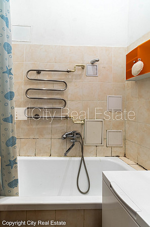 Pagalma ēka, renovēta māja, labiekārtots apzaļumots pagalms, slēgts pagalms, vieta Rīga - foto 12