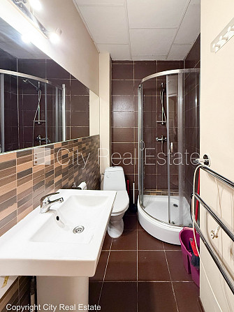 Pagalma māja, slēgts pagalms, ieeja no pagalma, logi vērsti uz pagalma pusi, guļamistabu skaits Rīga - foto 8