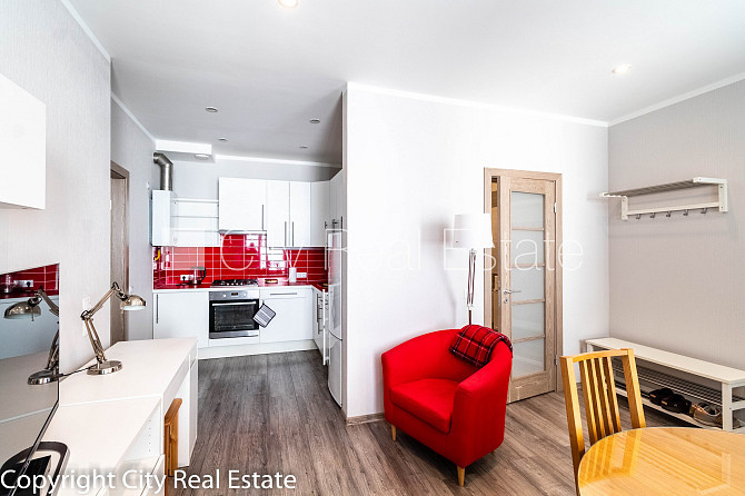 Pagalma māja, renovēta māja, labiekārtots apzaļumots pagalms, slēgts pagalms, kāpņu telpa Rīga - foto 1