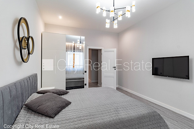 Pagalma māja, renovēta māja, labiekārtots apzaļumots pagalms, slēgts pagalms, ieeja no Rīga - foto 4