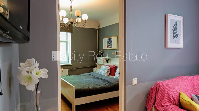 Pagalma māja, renovēta māja, labiekārtota apzaļumota teritorija, slēgts pagalms, iespēja Rīga - foto 6