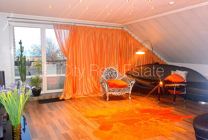 Земля в собственности, дом во дворе, кирпичные стены, благоустроенная Рига - изображение 1