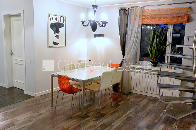 Земля в собственности, дом во дворе, кирпичные стены, благоустроенная Рига - изображение 11