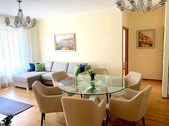 Проект - Бикерниеки, здание во дворе, благоустроенный озеленённый двор, Рига