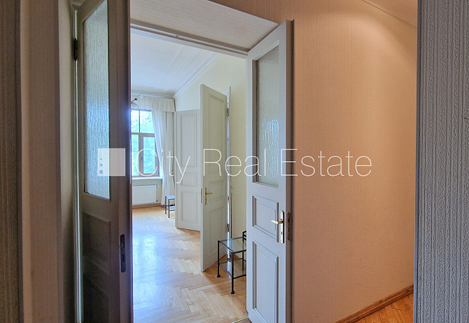 Земля в собственности, фасадный дом, реновированный дом, поменянное покрытие Рига - изображение 15