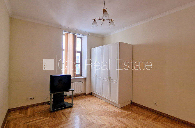 Земля в собственности, фасадный дом, реновированный дом, поменянное покрытие Рига - изображение 17